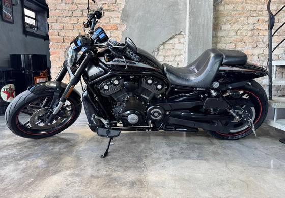 HARLEY-DAVIDSON V ROD NIGHT ROD ESPECIAL HARLEY-DAVIDSON V ROD NIGHT ROD ESPECIAL